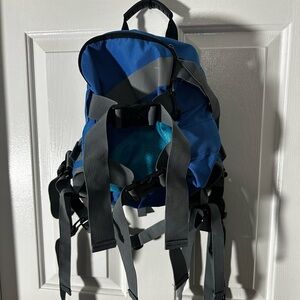 Ski Harness Trainer for Kids with 2 trainer straps - Blue and Gray Backpack